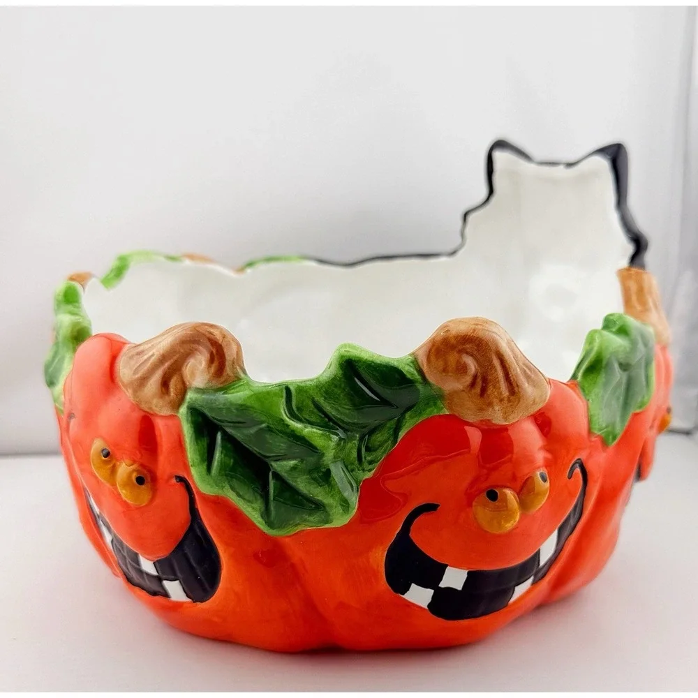 Our Holiday Way 2020 Cat & Pumpkin Decorative 32 Oz Ceramic Bowl